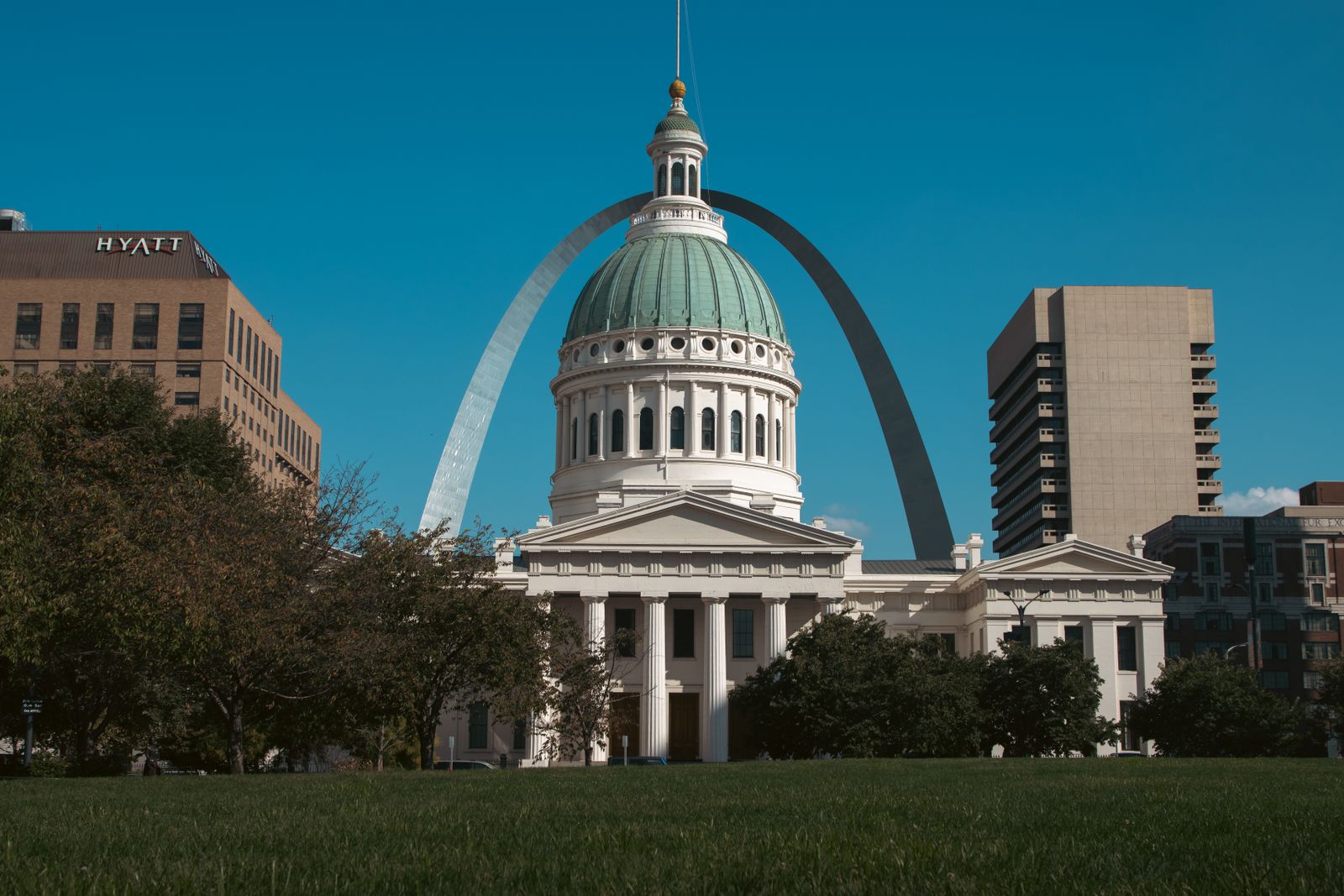 The Gateway Arch beside the historic Old Courthouse dome in downtown St. Louis