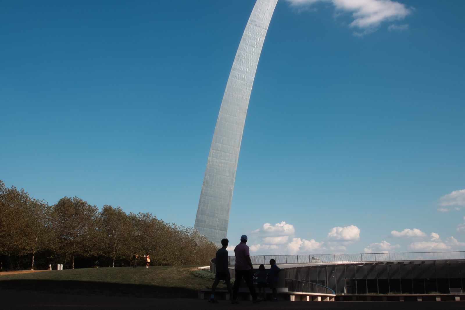 The St. Louis Gateway Arch rising over the riverfront park on a clear day